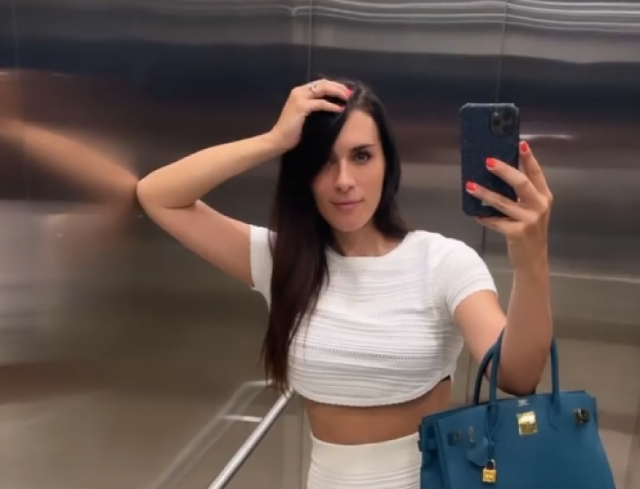 BORILA SE KAO LAVICA!  Manekenka nakon veštačke oplodnje ponovo trudna, podelila radosne vesti