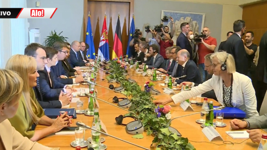 VUČIĆ I ŠOLC SE OBRATILI NAKON SASTANKA Dva lidera razgovarala o mnogim teškim temama i perspektivi Srbije (FOTO/VIDEO)