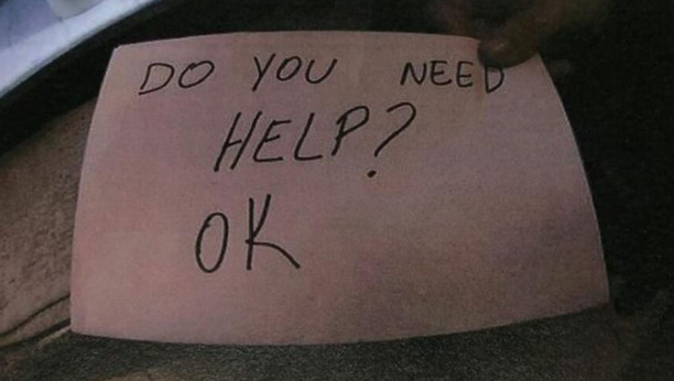 "DA LI TI JE POTREBNA POMOĆ?" Poruka konobarice spasila dečaka višegodišnjeg zlostavljanja