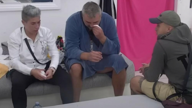 TI SI PSIHOPATA MC Aleks žestoko isprozivala svoju devojku, Matora grcala u suzama, zadrugari pokušali da je smire