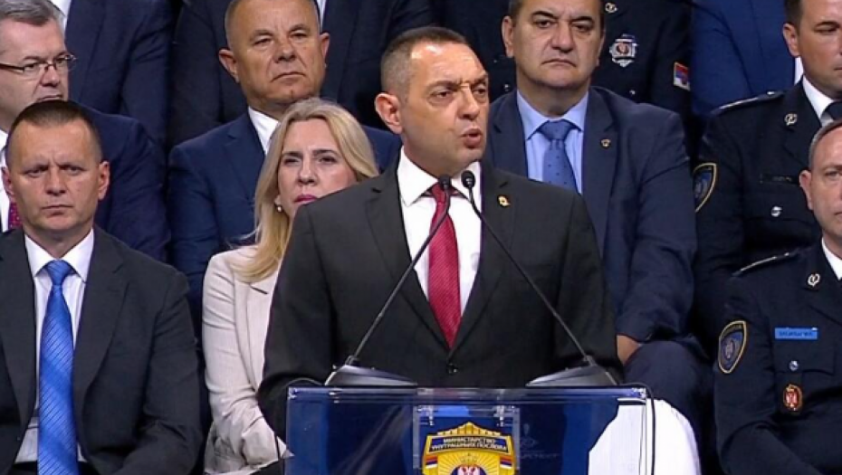 ZAKLELI STE SE, NEMA NAZAD Dan policije obeležen u Areni