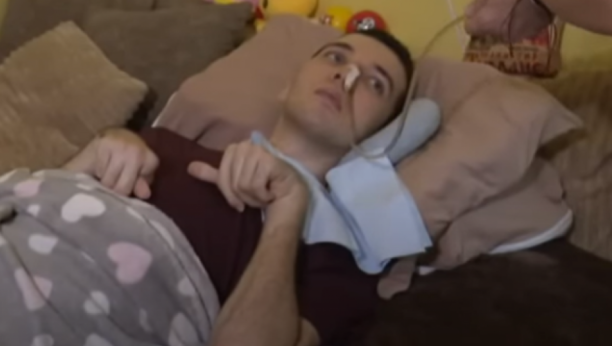 DENIS IZ SVILAJNCA SE POSLE SKORO GODINU DANA PROBUDIO IZ KOME Evo šta je prvo rekao majci