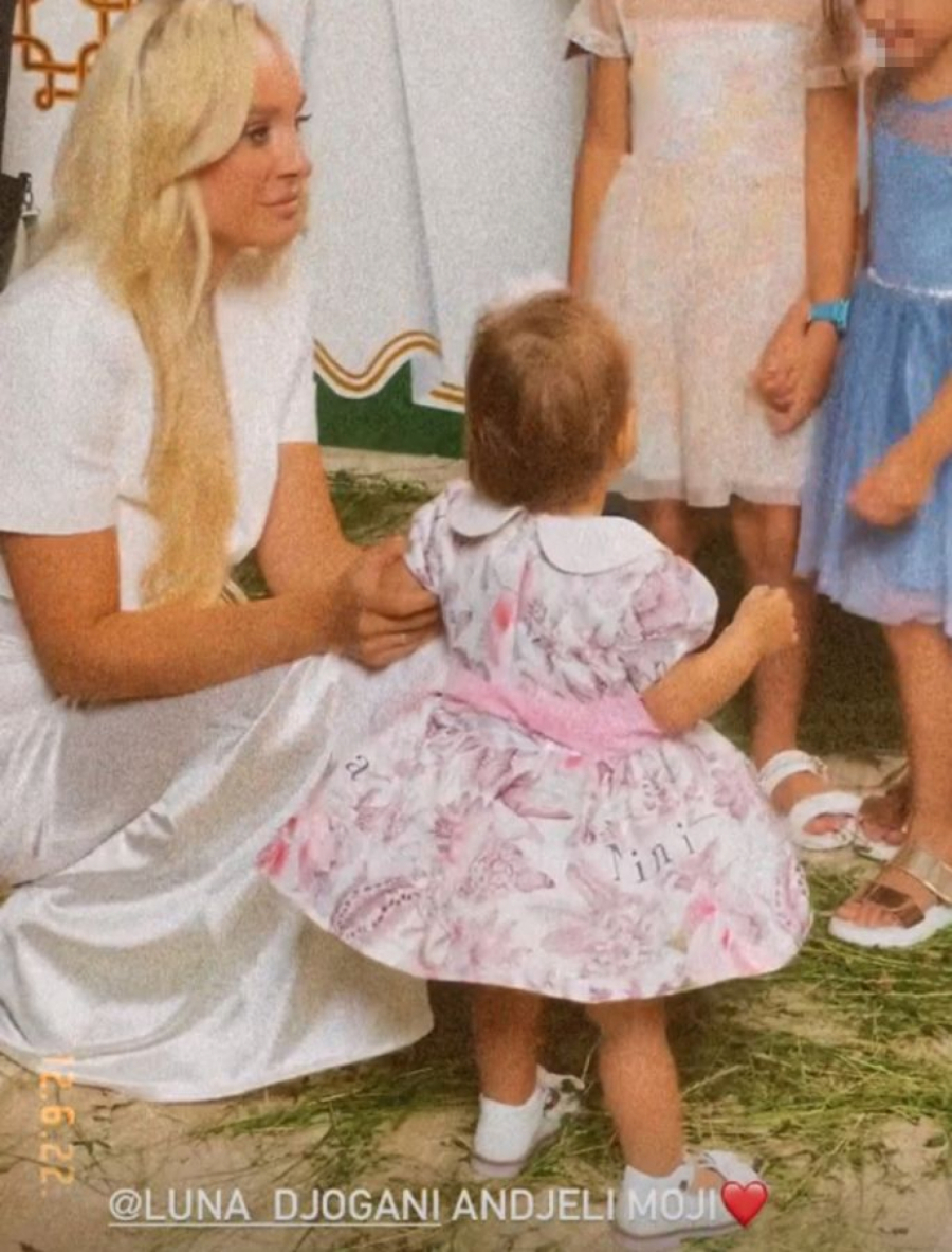 LUNA I MARKO KRSTILI ĆERKU Bivši zadrugari obučeni kao na venčanju, ovo su prve scene iz hrama, a evo i ko im je kum (FOTO/VIDEO)