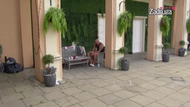 NE ZNA GDE SU MU DECA, A KRADE PIVA PO ROĐENDANIMA Nikola Grujić ponižen nikad gore, spomenuli mu ženu i decu, pa otkrili užasan detalj