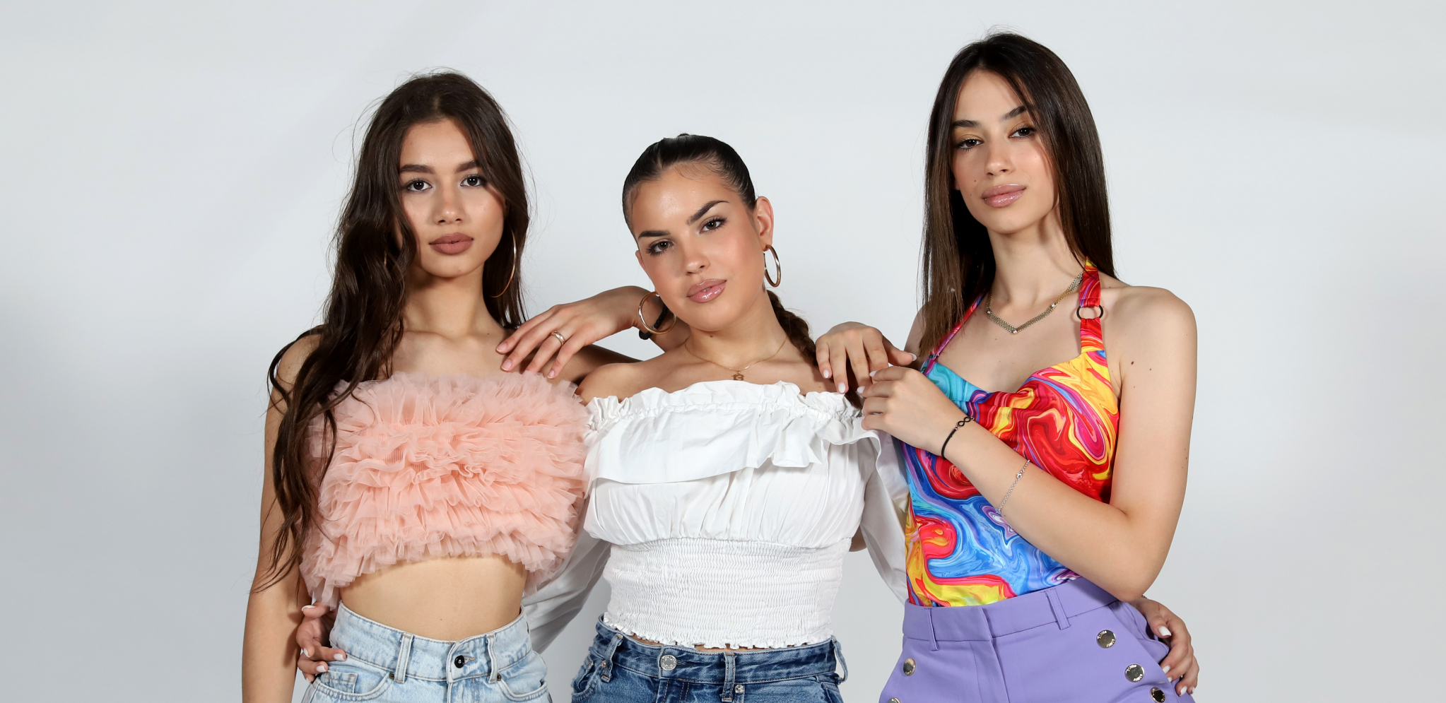 URAGANKE NA NAS GLEDAJU KAO NA MLAĐE SESTRE Naslednice ženske grupe "Hurricane" za Alo! otkrivaju sve o planovima u budućnosti