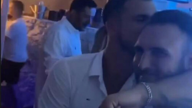 NOVI DETALJI MONSTRUOZNE OBMANE OSMAKČIĆA Markov brat poslao užasnu poruku dva dana pre izmišljene sahrane njihovog oca