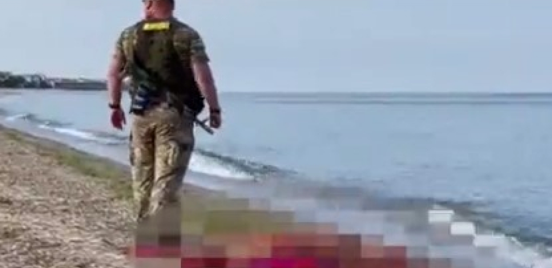 UZNEMIRUJUĆI SNIMAK Raznela ga mina dok je plivao u Odesi (VIDEO)