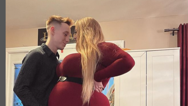 DUPLO JE DEBLJA OD NJEGA, POJEDINCI SE PITAJU KAKO MOŽE DA JE DOTAKNE Fitnes trenera napadaju zbog supruge, ovo je njegov odgovor!