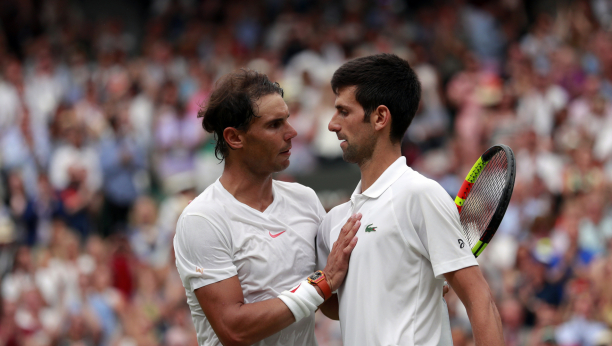 NOVAK NAPRAVIO HAOS NA DRUŠTVENIM MREŽAMA Đoković se direktno obratio Nadalu i Federeru, zbog onoga što je uradio "gori" internet (FOTO)