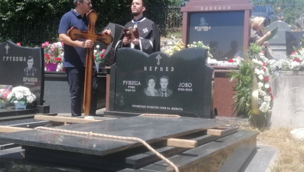 BANJALUKA ISPRATILA JOŠ JEDNU LEGENDU Sahranjena teta Ruža, vlasnica kultnog „Krajišnika“: Tuga okovala srca onih koji su je zvali „druga majka“