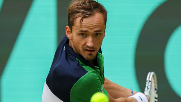 NIJE BILO LAKO Pomučio se Medvedev, ali izborio četvrtfinale Halea