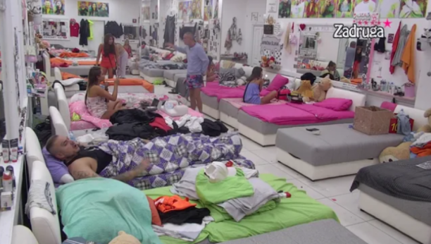 NOVI RAT U BELOJ KUĆI Lepi Mića i Irma Sejranić nikad gnusnijim psovkama zgrozili javnost: K*rvo, j*bem ti majku