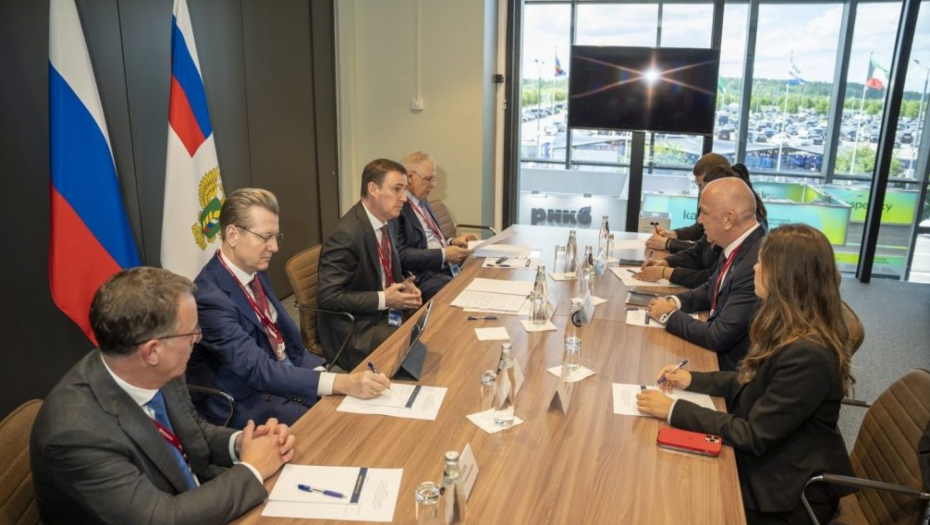 USPEŠNA SARADNJA UPRKOS EKONOMSKOJ KRIZI Ministar Popović i ministar Patrušev traže rešenja za nastavak odlične saradnje