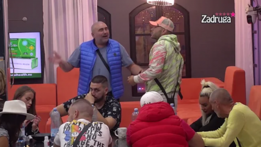 ANĐELO ŽELI VEZU SA SANDROM REŠIČ Dejan Dragojević naveo ga je da prizna sve, zadrugari ostali u šoku