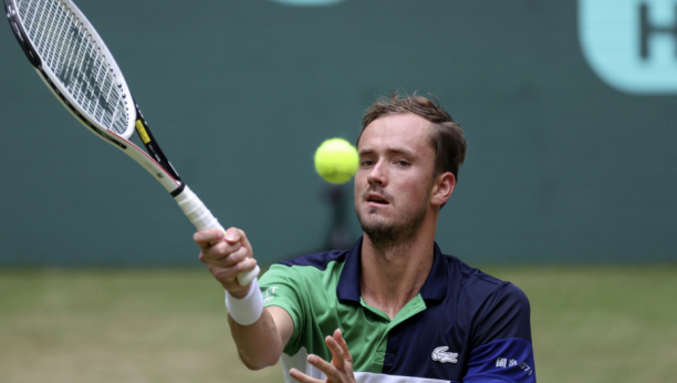 KONAČNO SE OGLASIO TRENER Medvedv ga brutalno izvređao, sada je otkriveno zašto je Rus poludeo