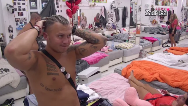 NEPREPOZNATLJIV Stefan Karić napravio transformaciju koju niko od njega nije očekivao (FOTO)