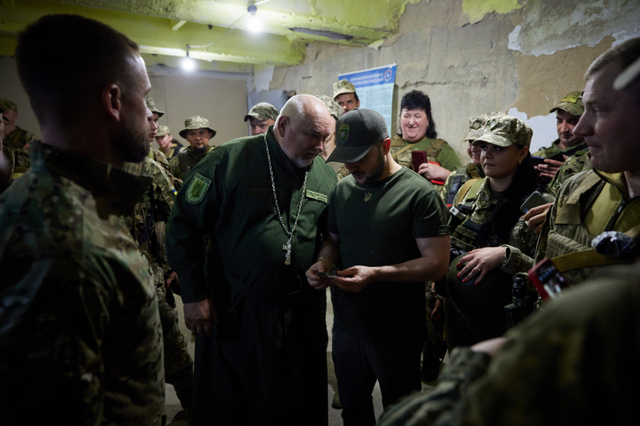 Odzvanjaju eksplozije u Dnjepropetrovsku; Snimak dejstva artiljerije u Soledru (FOTO/VIDEO)