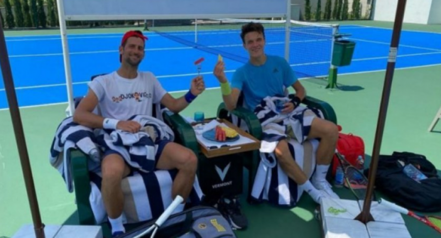 TI, VOLINO Hit prepiska na društvenim mrežama: Đoković u Crnoj Gori trenirao sa češkim talentom (FOTO)