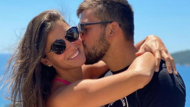 DUGO SU KRILI VEZU Ana Dabović sudbonosno 