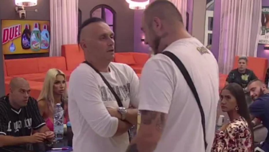 OBEZBEĐENJE ODMAH REAGOVALO Filip Car zaleteo se na Saleta Luksa, pa mu se uneo u facu (FOTO)