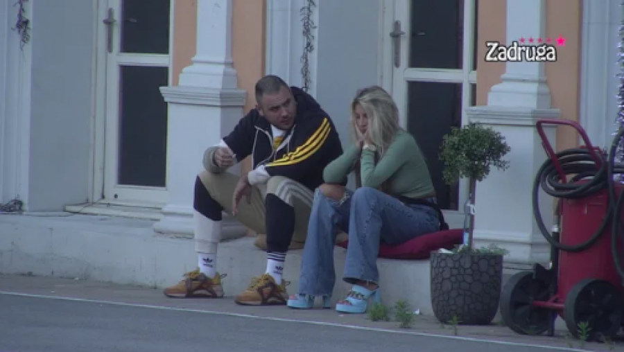 NEŠTO MI TU NE MIRIŠE Filip Car ponovo napao Dalilu zbog Dejana, ona besna počela da se brani