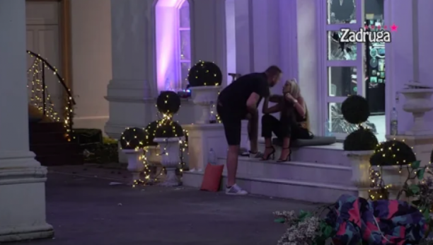 TI SI NAJGORA RIBA SA KOJOM SAM BIO Filip Car uputio nikad užasnije uvrede Dalili, ponašanjem dotakli dno, a onda je usledio njen šok potez