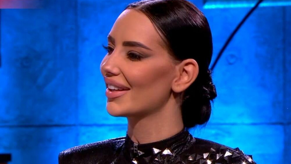 PRAZNA KOVERTA Skandal na svadbi Kaće i Gobelje, pevačica ostala u šoku nakon što je otvorila poklon, javno u emisija rekla sve