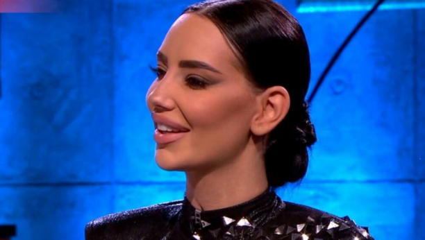 JAKO SAM NAPORNA, ŠALJEM PO 200 PORUKA Kaća Grujić javno izgovorila ono što muči sve majke u Srbiji, priznala je ono što bi malo ko uradio