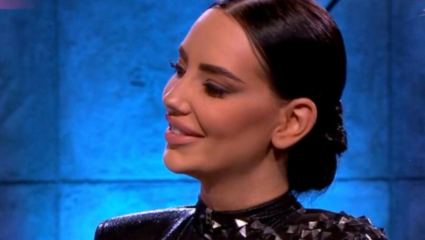 PRAZNA KOVERTA Skandal na svadbi Kaće i Gobelje, pevačica ostala u šoku nakon što je otvorila poklon, javno u emisija rekla sve