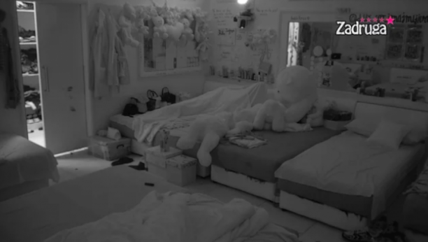 NOVI UDARAC ZA BIVŠEG Anđelo naišao tokom žestokog se*sa Dalile i Cara, uhvatio ih u nezgodnom trenutku, oni nisu marili (VIDEO+18)