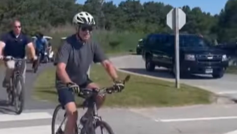 ČIKO, OKREĆE TI SE TOČAK Bajden otkrio kako je pao sa bicikla: Za sve je kriva ona stvar!