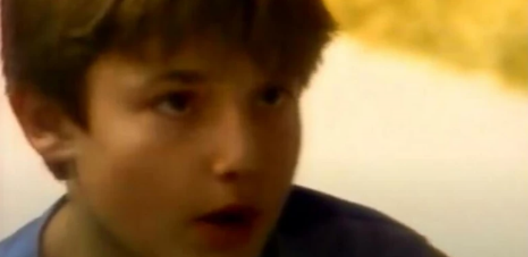 DA LI PREPOZNAJETE OVO LICE? Ovaj glumac trenutno gradi uspešnu svetsku karijeru, a evo o kome je reč