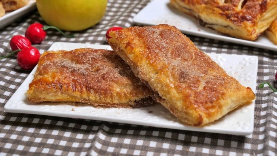 SAVRŠEN SLATKIŠ ZA LETNJE POPODNE Pita sa jabukama u lisnatom testu, vrhunsko uživanje