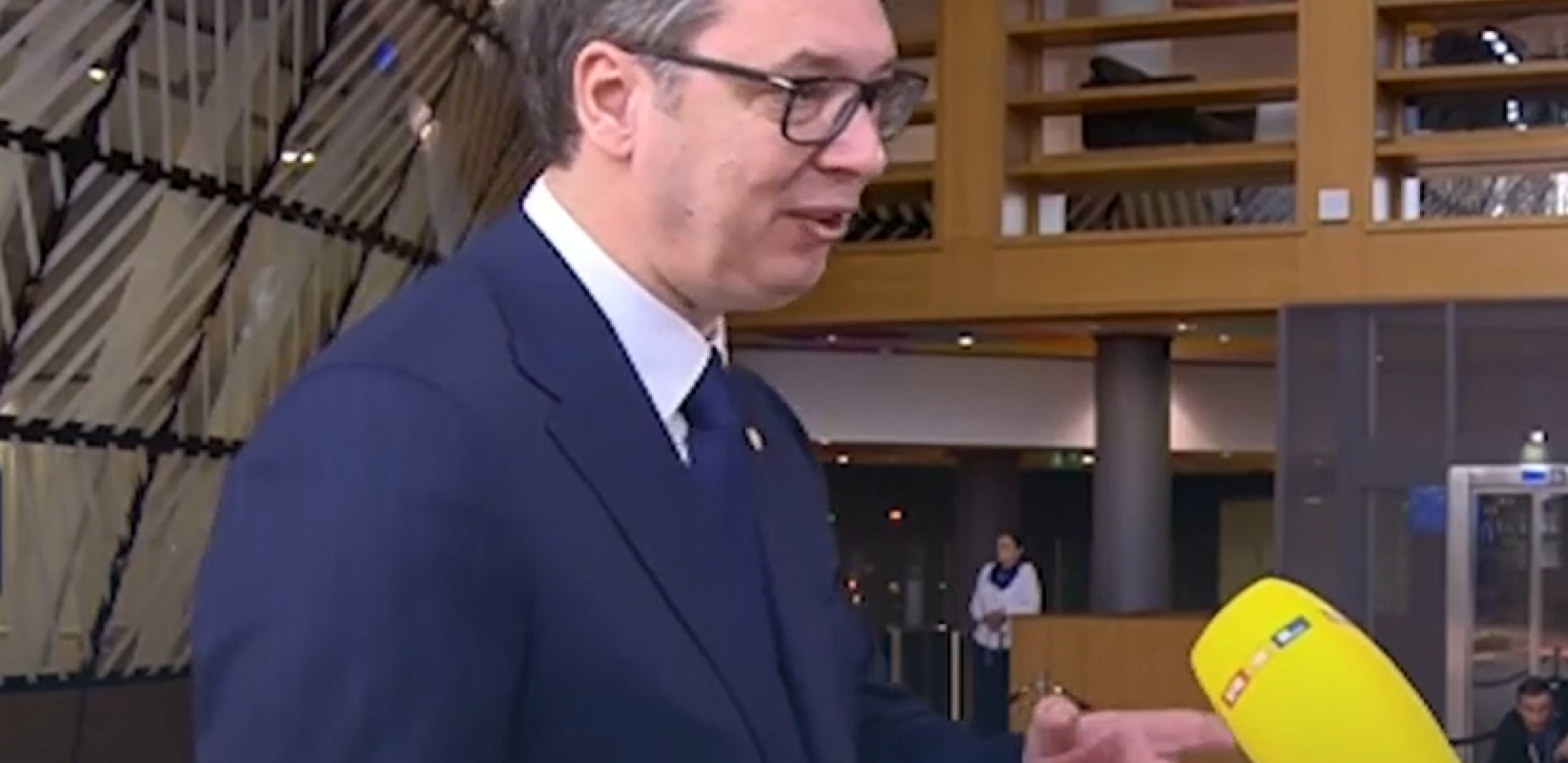 VUČIĆ UGASIO HRVATE I ŠOLCA Ovo je odgovor Srbije na sve ucene (VIDEO)