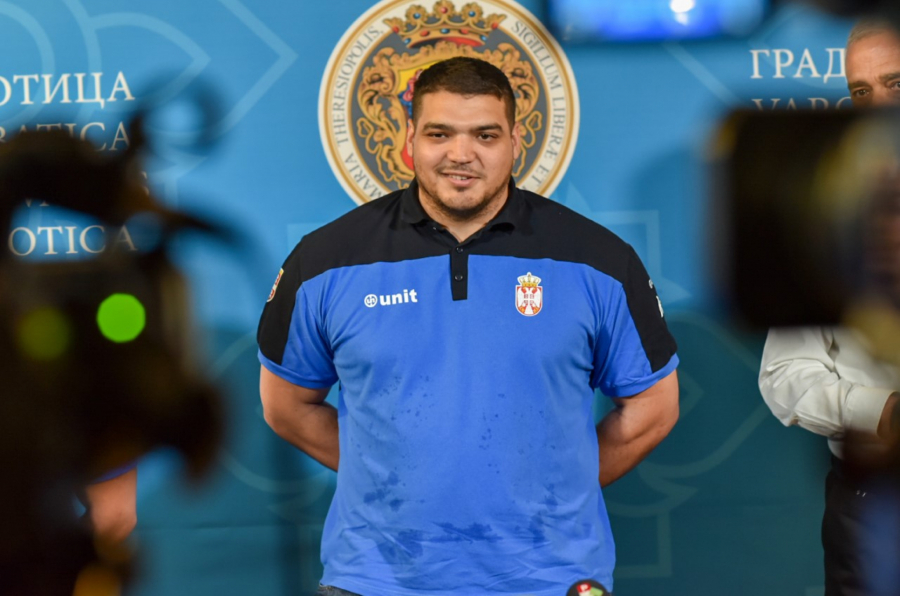 GRADONAČELNIK BAKIĆ: Verujem da je pred dizačem tegova Tamašom Kajdočijem blistava budućnost