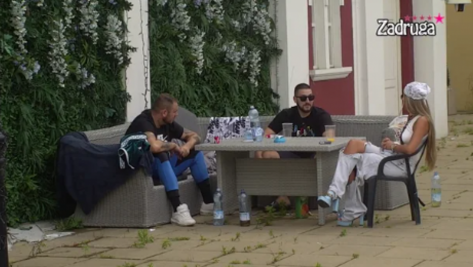 OGOLIO DUŠU Lazar Čolić Zola otkirao nove detalje iz svog detinjstva, Dalila i Filip ga pomno slušali