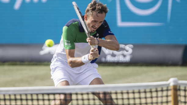 NOVA BLAMAŽA PRVOG NA SVETU Medvedev se ponovo obrukao