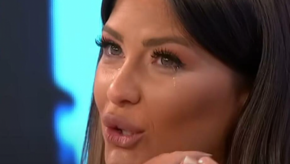 OVO NIJE OČEKIVALA Ana Radulović pustila suzu, ovaj trenutak će pamtiti ceo život: Ljudi, hvala vam!