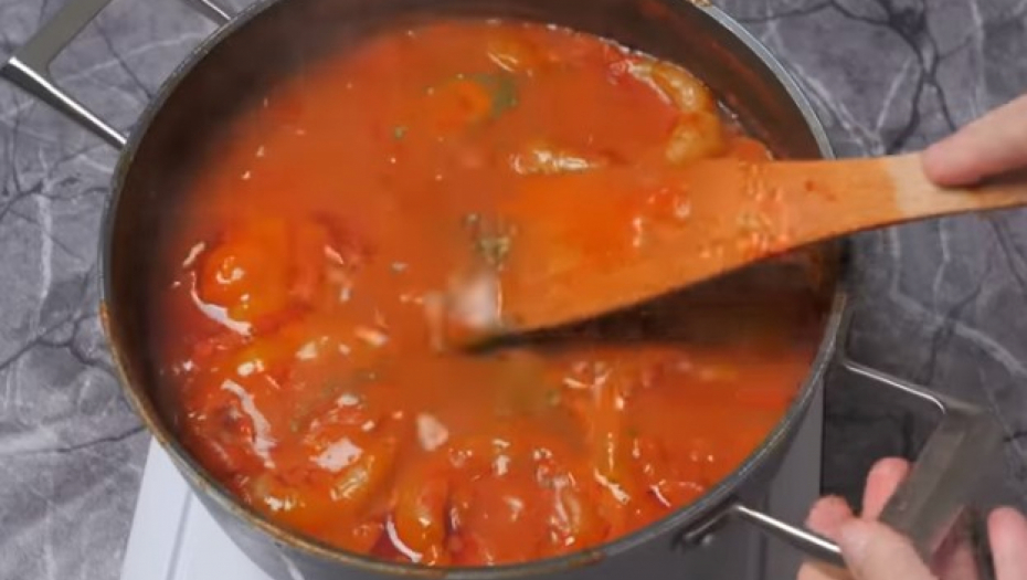 ZA SRPSKU PLJESKAVICU JE ČUO CEO SVET Uvrštena na listu 100 najboljih jela na planeti