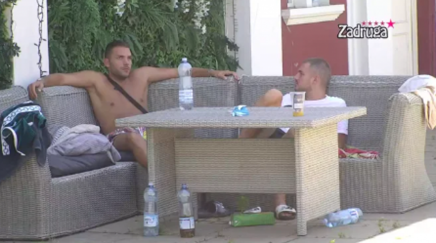 BRUKA Oženjeni Gruja zaboravio na kamere, pa ispričao kako je ucenio ljubavnicu da bude sa njim