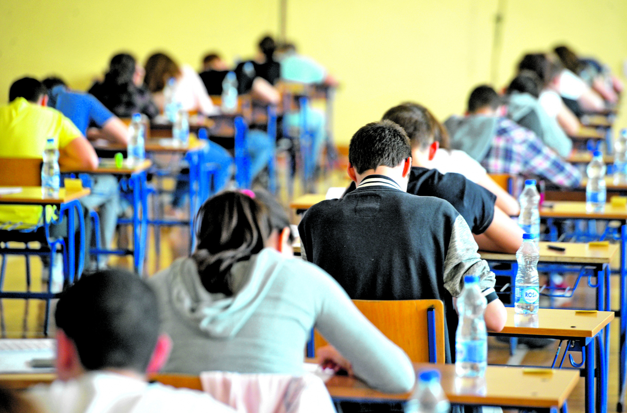 SVE JE SPREMNO ZA BEZBEDNO POLAGANJE MATURE Osmaci raspoređeni po školama u kojima će raditi završne testove