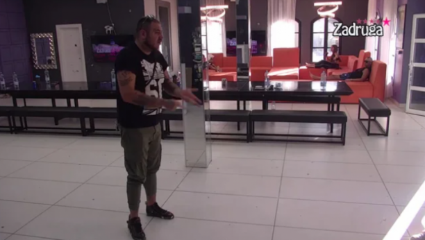 NE ŠTEDI REČI Filip Car iz sve snage urlao na Dalilu, pa žestoko opleo po Aleksandri, spomenuo i hapšenje