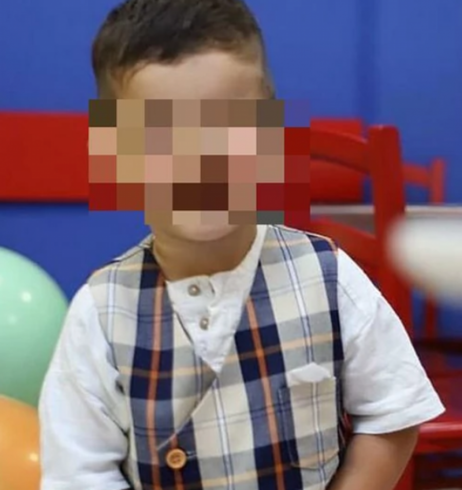 EVO I TATA PIJE SOK Darko Lazić slavi treći rođendan sina Alekseja, pa objavom na društvenim mrežama raznežio pratioce (FOTO)