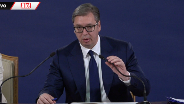 PREDSEDNIK VUČIĆ SE OBRATIO JAVNOSTI Imamo novca za sve što smo pričali (FOTO/VIDEO)