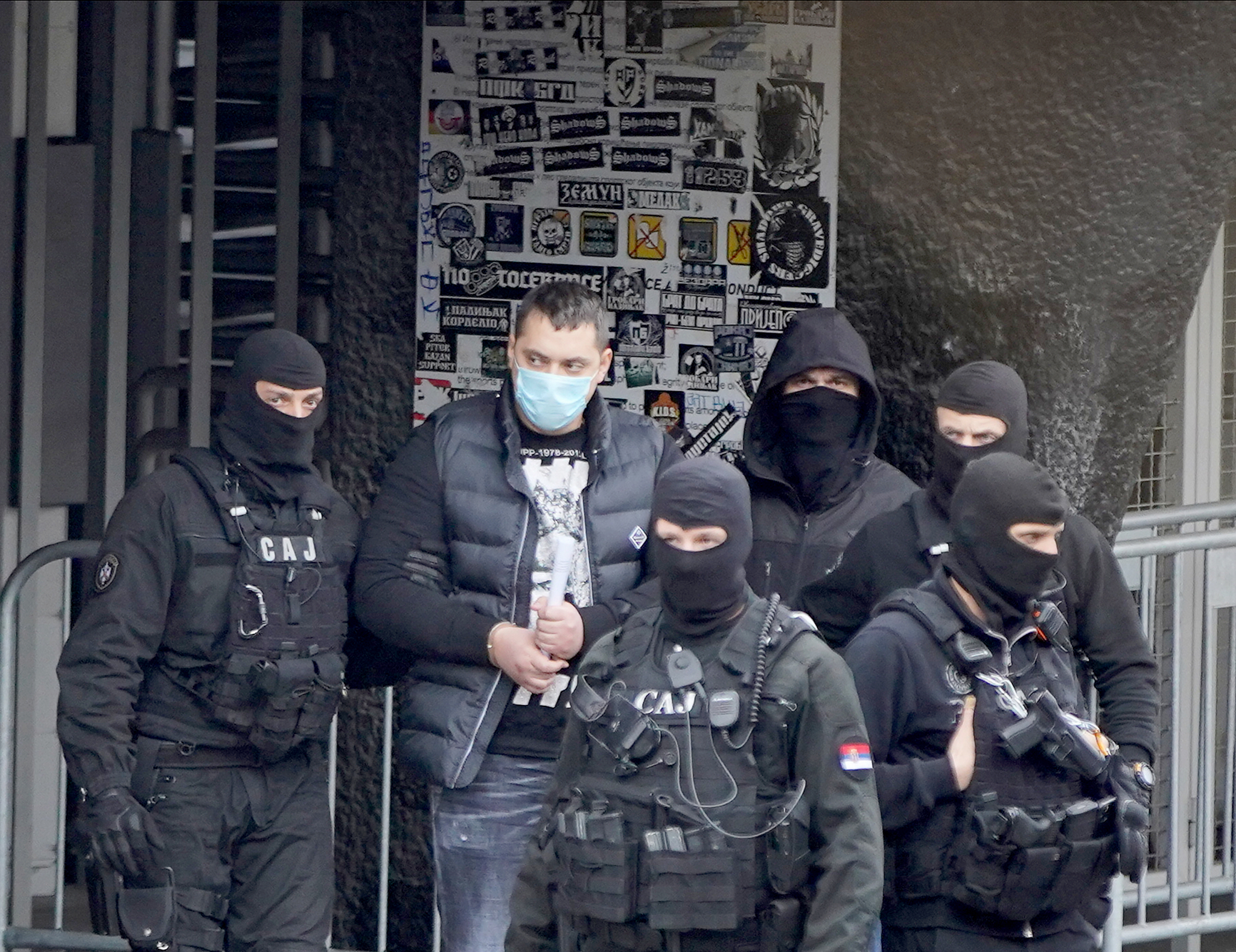 VELJIN VOJNIK TUKAO MLADIĆA MOTKOM! Ko je učesnik incidenta u Sremskoj Mitrovici koji je uznemirio javnost