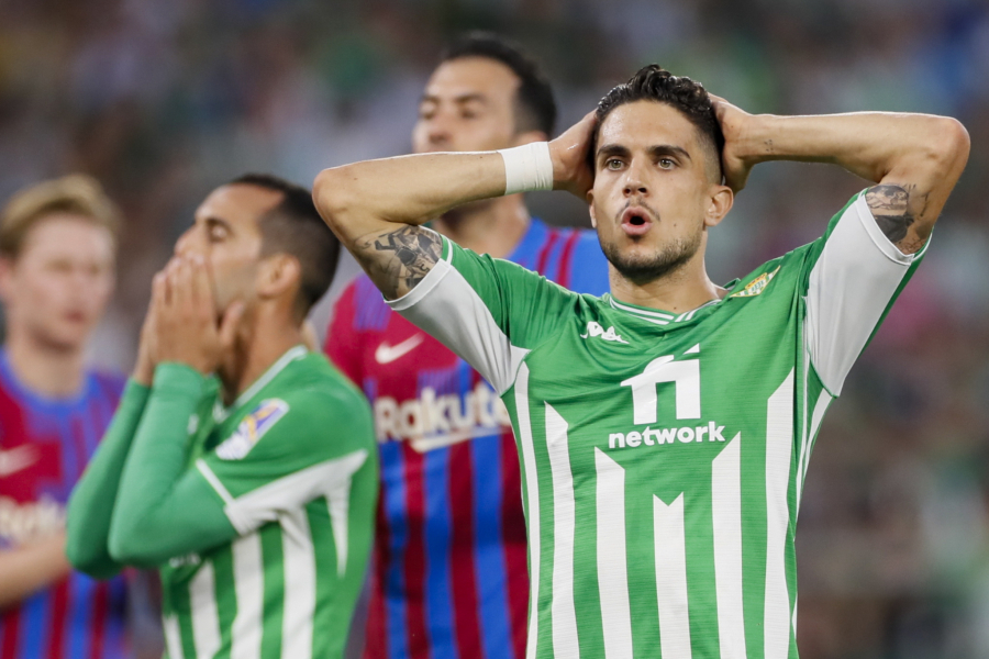 HIT Španski fudbaler i zgodna cica preoteli slavu bivšem slavnom paru: Ko to behu Šakira i Pike? (FOTO/VIDEO)