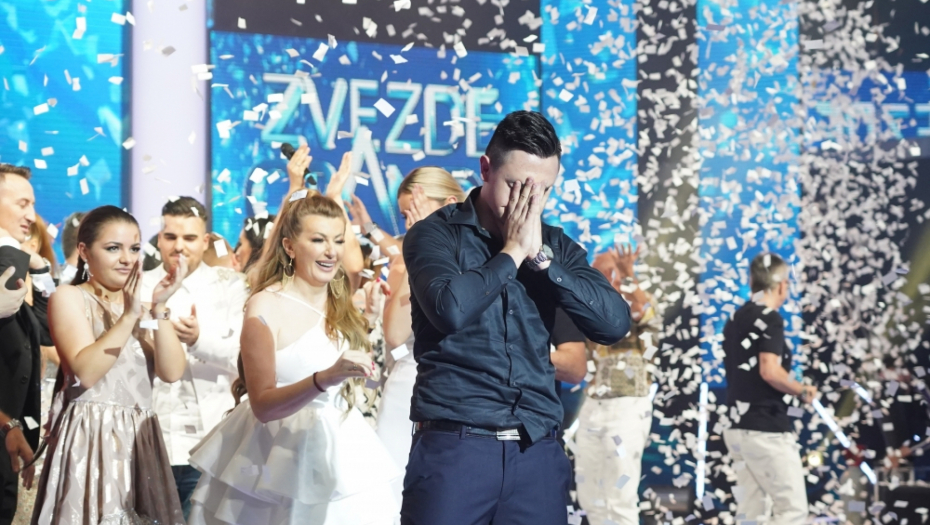 UMALO PAO U NESVEST Emotivan trenutak u finalu Zvezda Granda, pobedniku se slošilo kada je čuo svoje ime, oni mu pritekli u pomoć