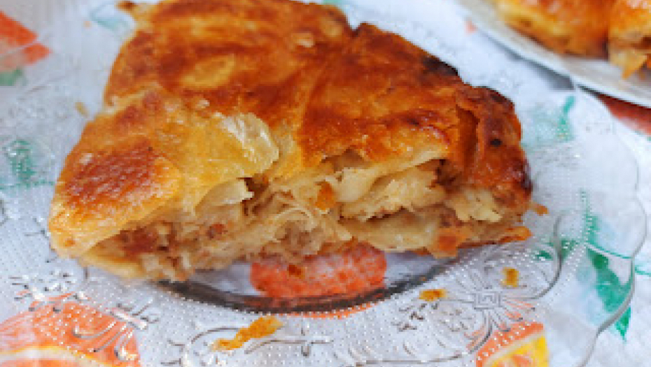 DORUČAK KOJI ĆETE OBOŽAVATI Evo kako da sami napravite burek sa mesom (VIDEO)