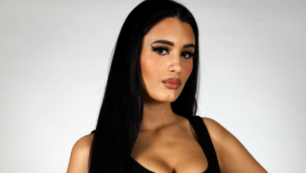 VRŠNJACI SU ME ISMEVALI Zorana otkrila nepoznate detalje iz života: Govorili su da sam kafanska pevačica, plakala sam u četiri zida