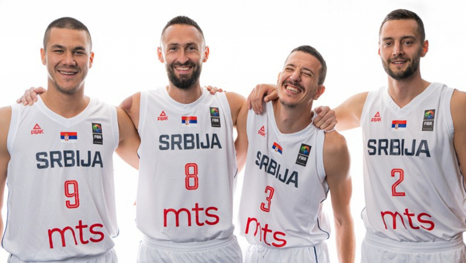 SLAVLJE UZ ČUIVENI HIT NADE TOPČAGIĆ Basketaši Srbije osvojili zlato, pa zapevali dobro poznatu pesmu (VIDEO)